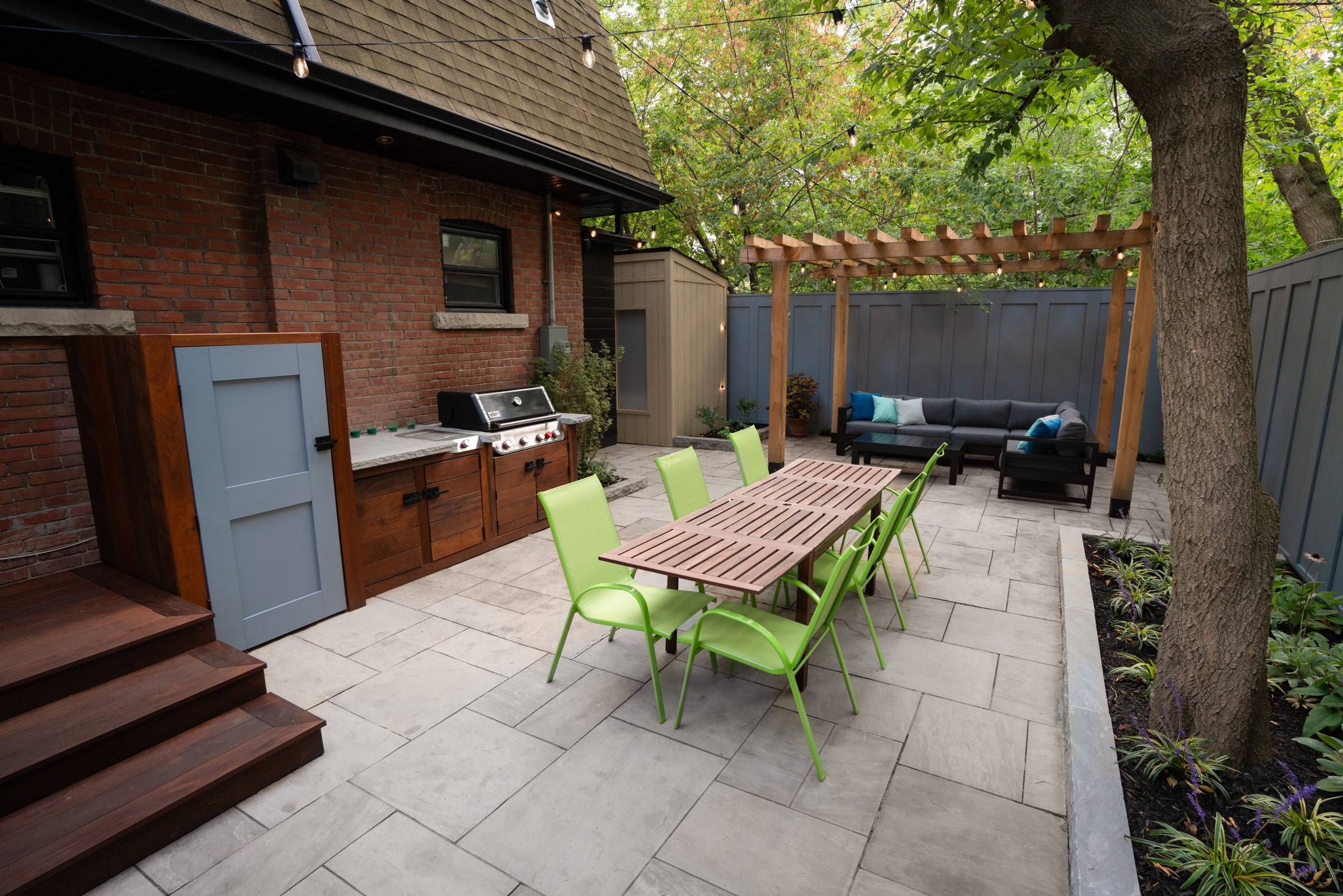Outdoor kitchen and dining